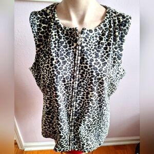 Emma James Animal print zippered Vest